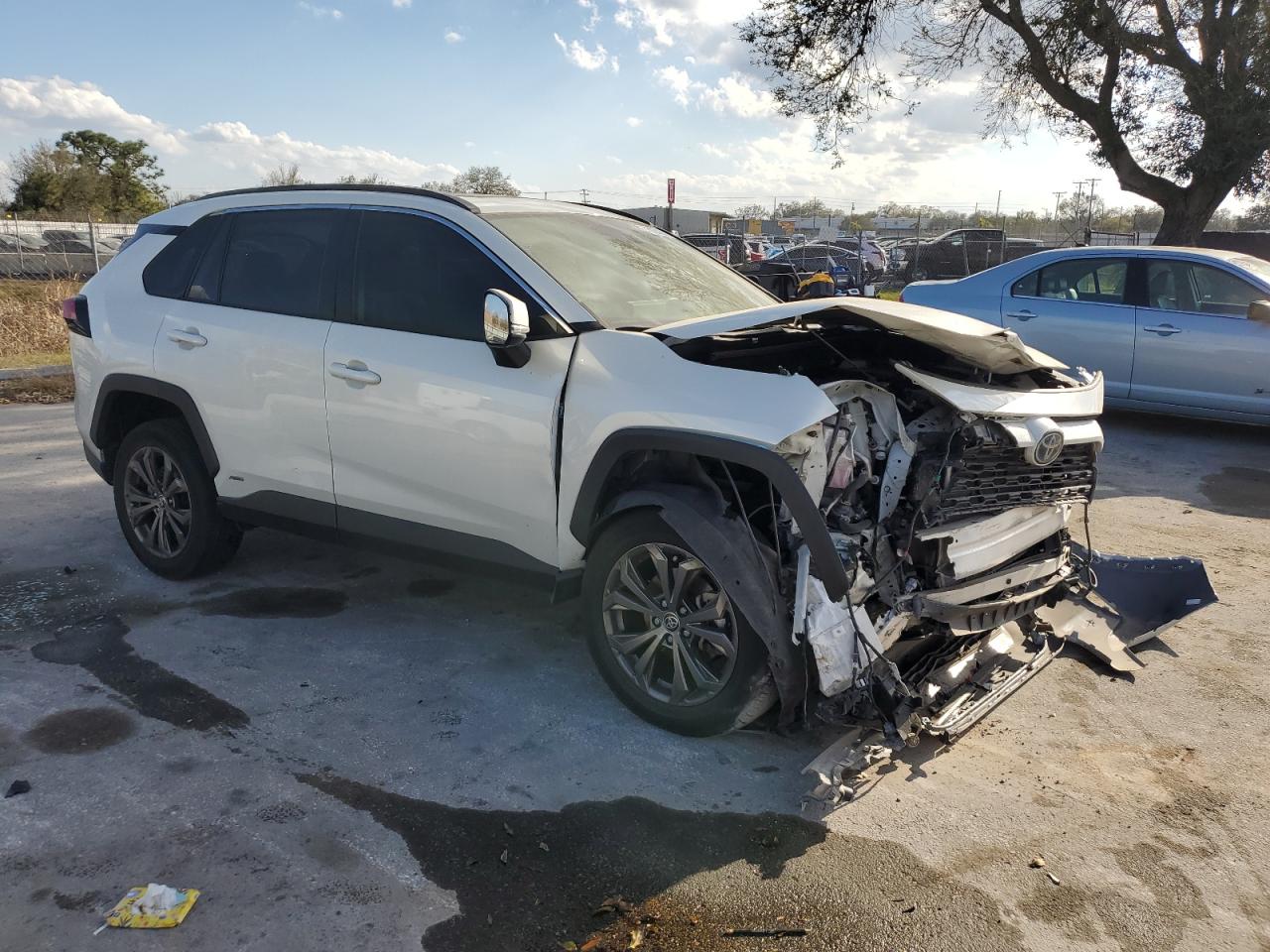 2022 Toyota RAV 4 - Image 4