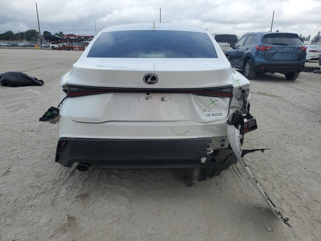 2021 Lexus IS - Image 6