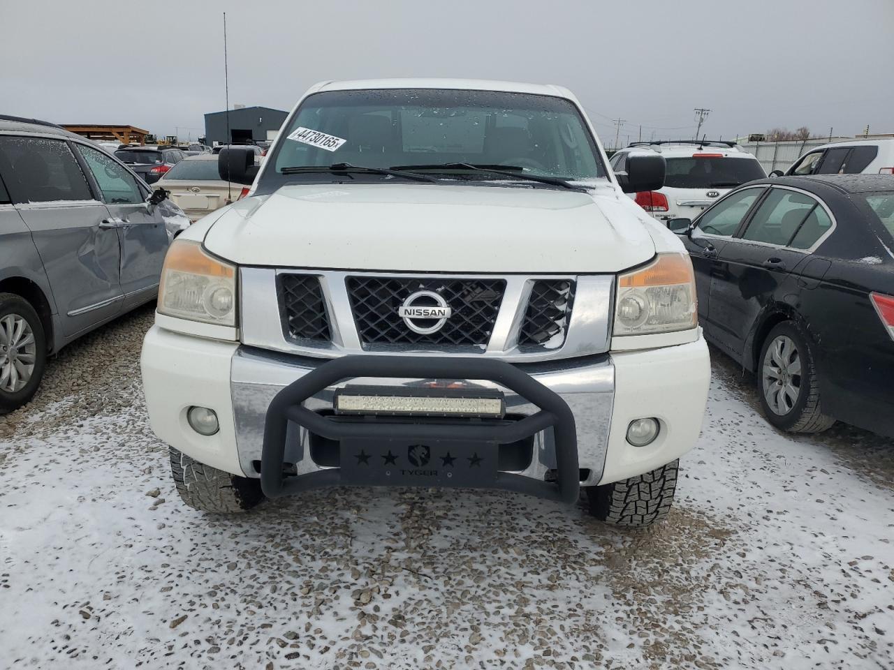 2010 Nissan Titan - Image 5