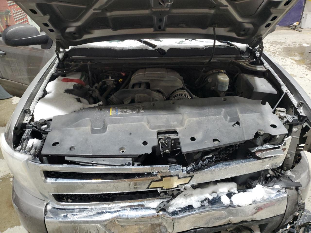 2007 Chevrolet Silverado - Image 11