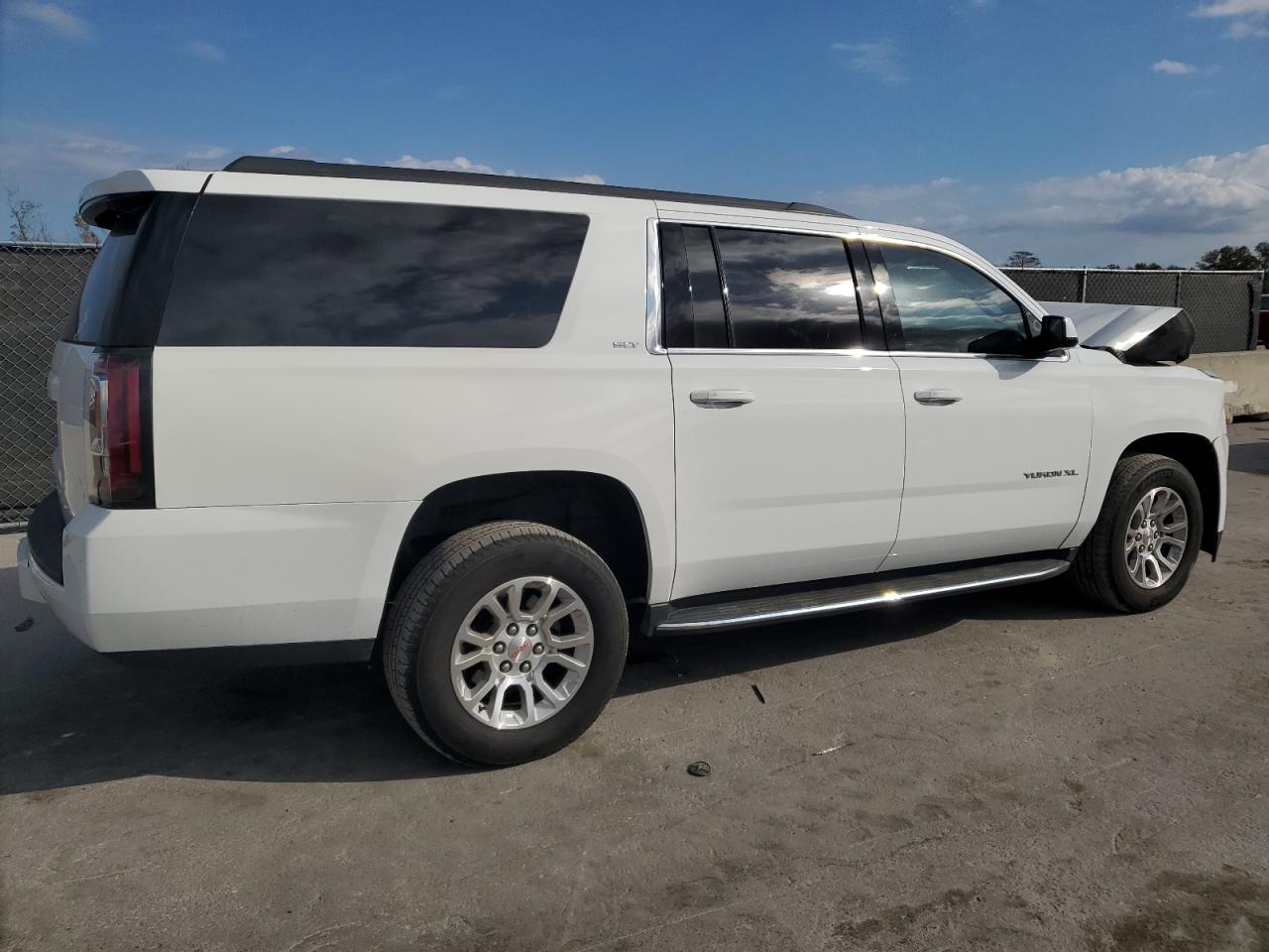 2019 GMC Yukon - Image 3