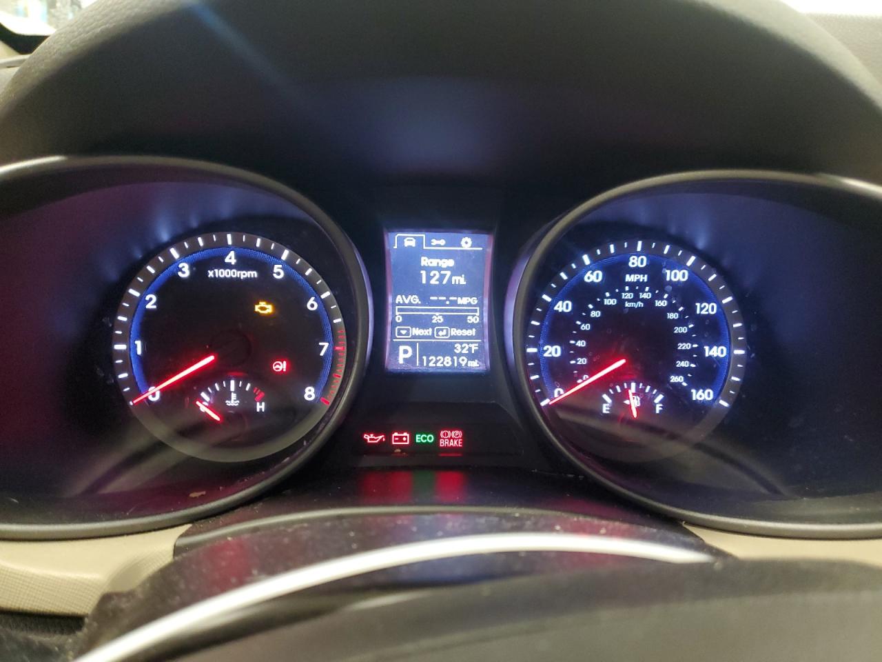 2014 Hyundai Santa Fe - Image 9