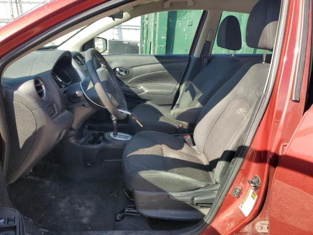  NISSAN VERSA 2017 Czerwony