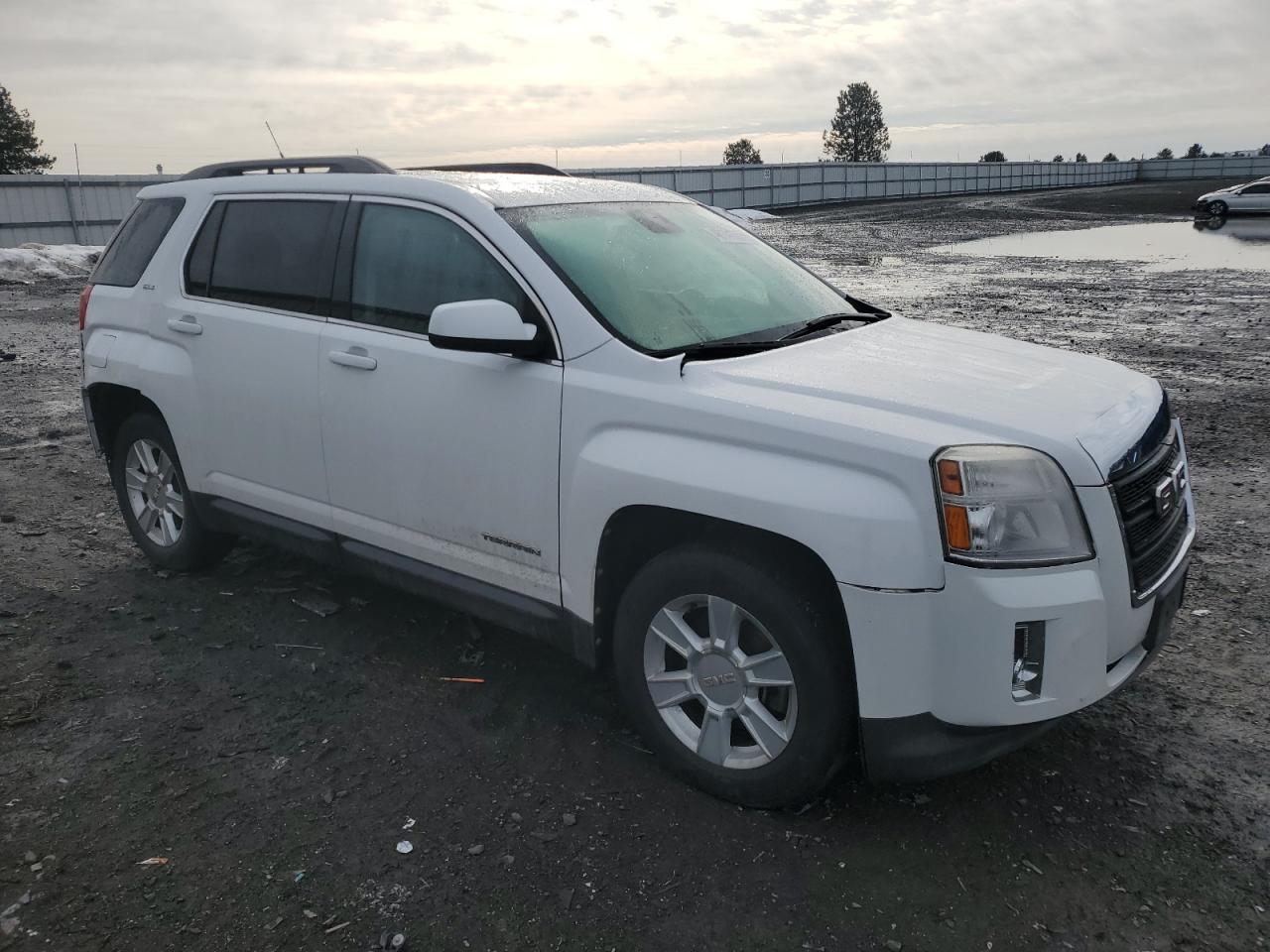2012 GMC Terrain - Image 4