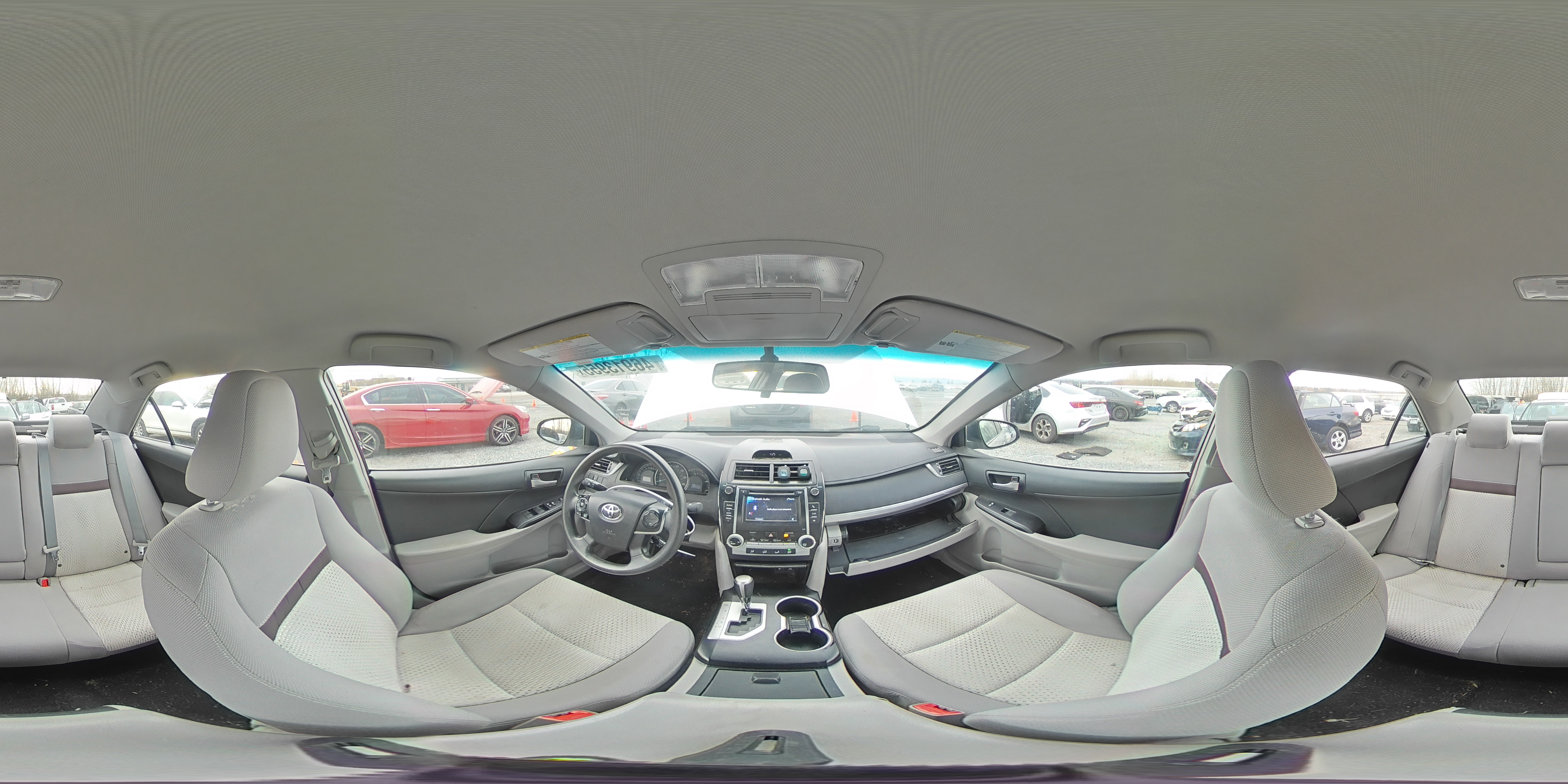 2014 Toyota Camry - Image 12