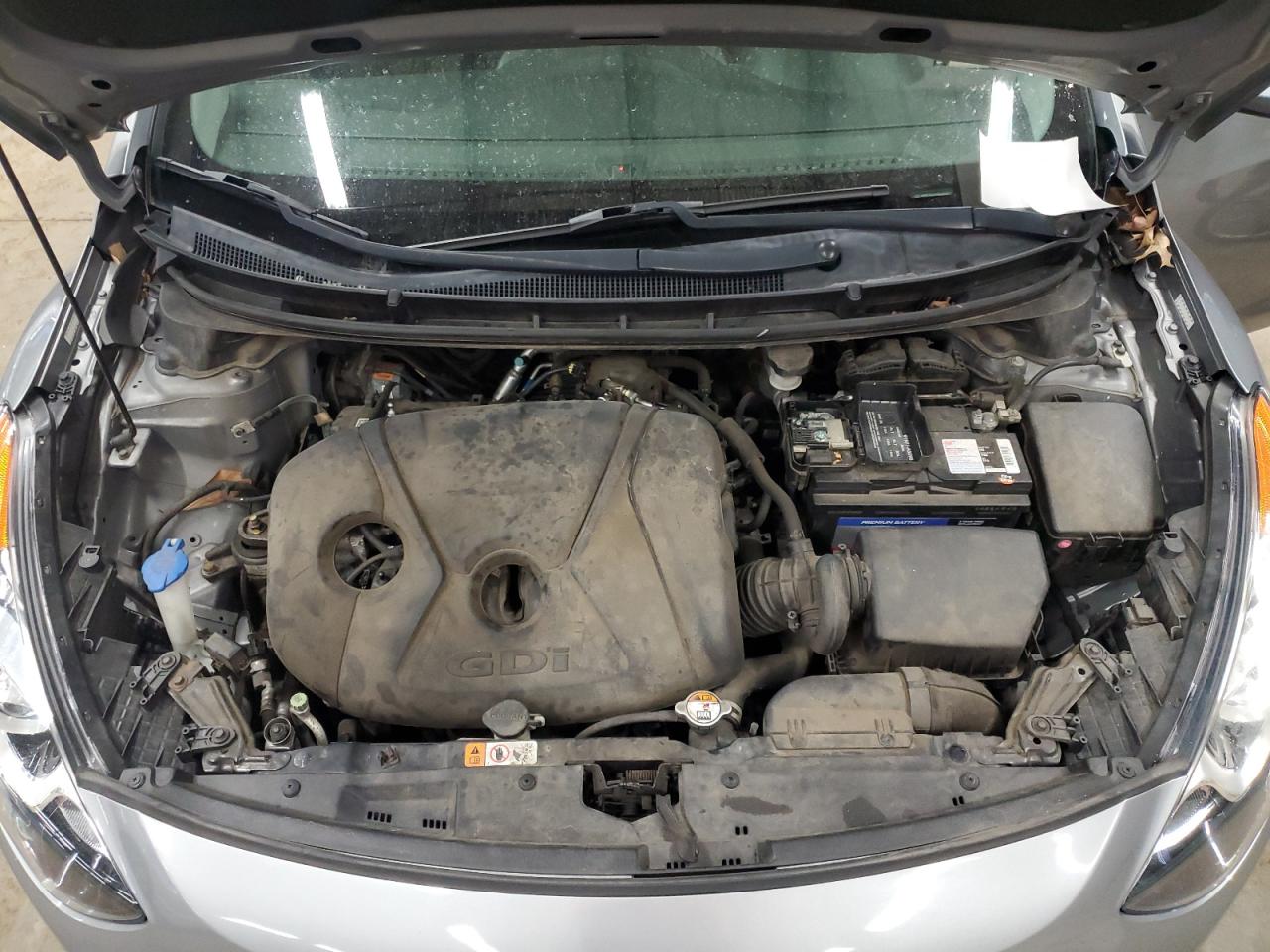 2016 Hyundai Elantra - Image 11
