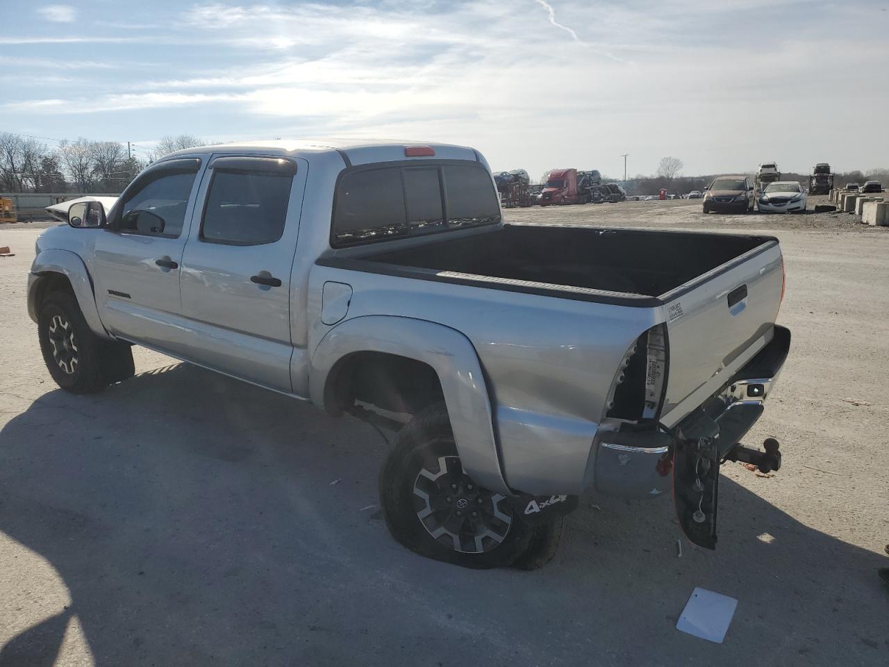 2006 Toyota Tacoma - Image 2
