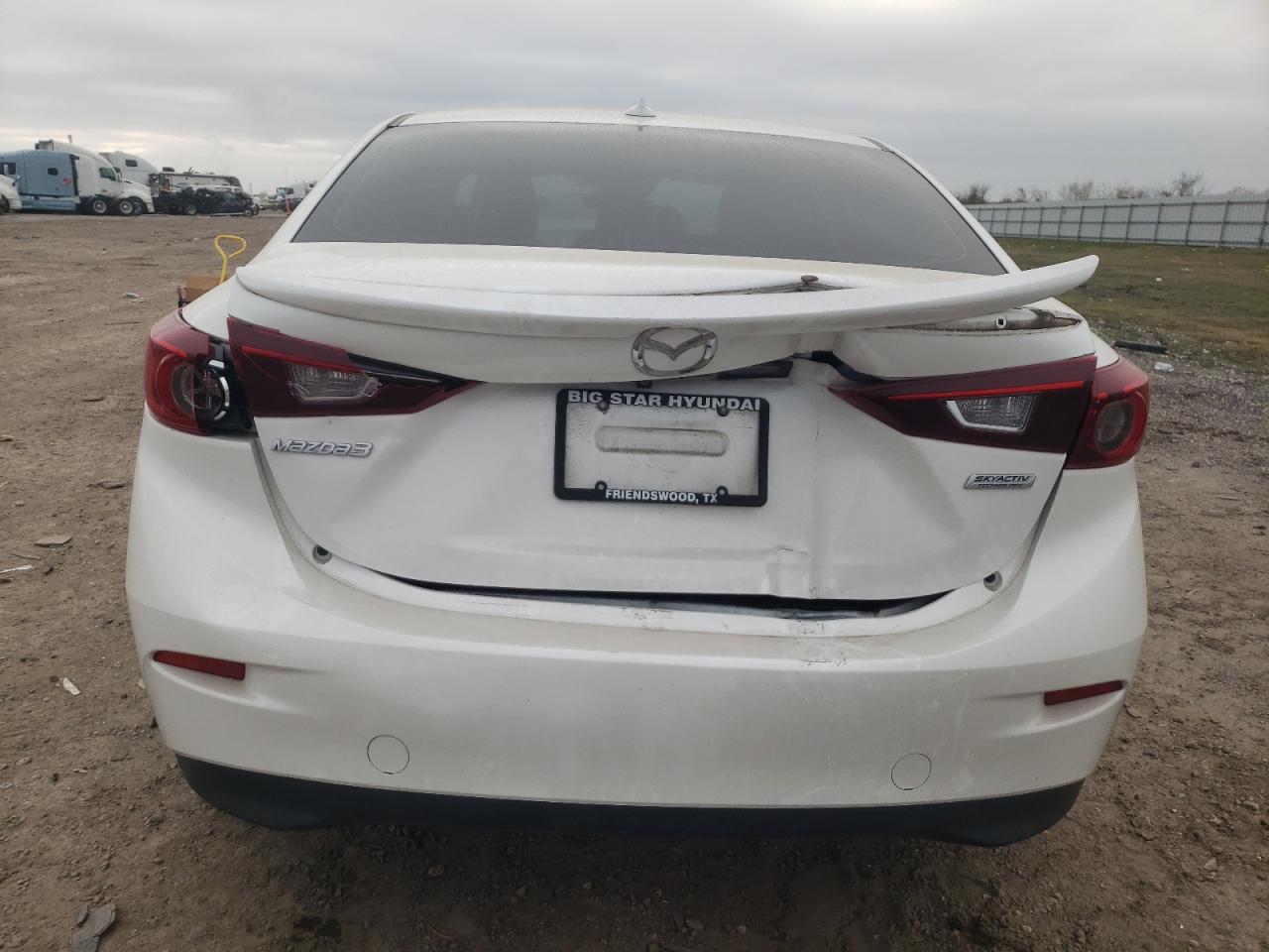 2018 Mazda 3 - Image 6