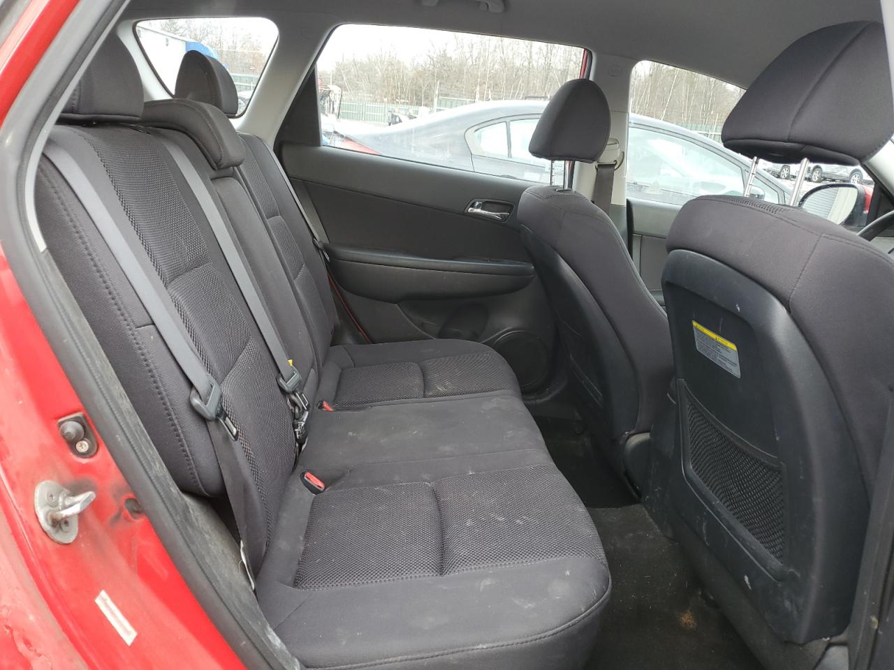 2012 Hyundai Elantra - Image 10
