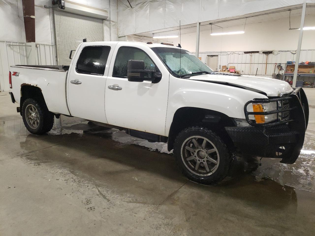 2011 GMC Sierra - Image 4
