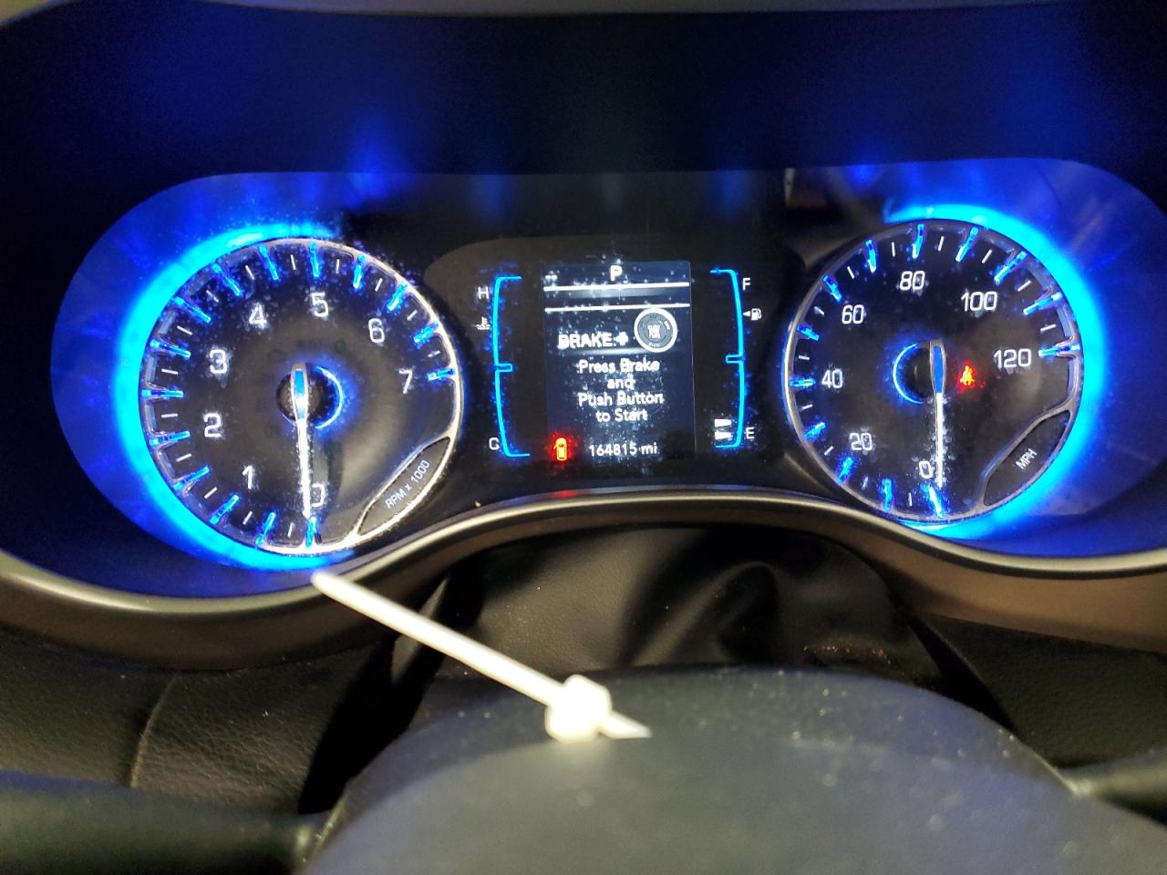 2017 Chrysler Pacifica - Image 9