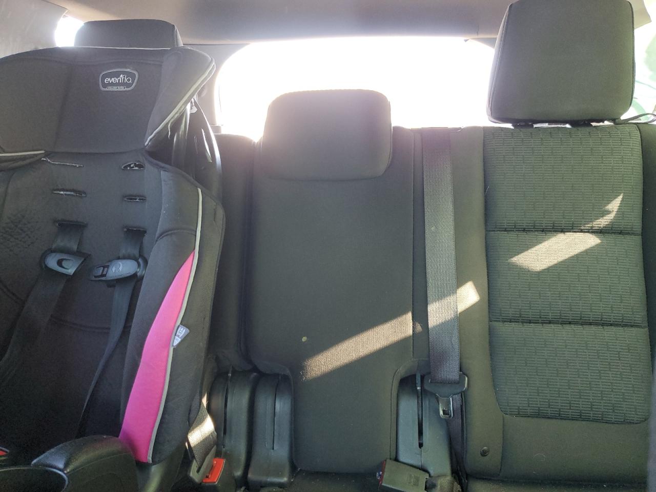 2012 Ford Explorer - Image 10