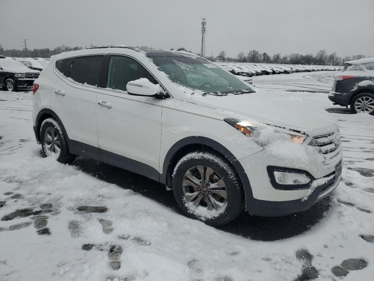 2015 Hyundai Santa Fe - Image 4