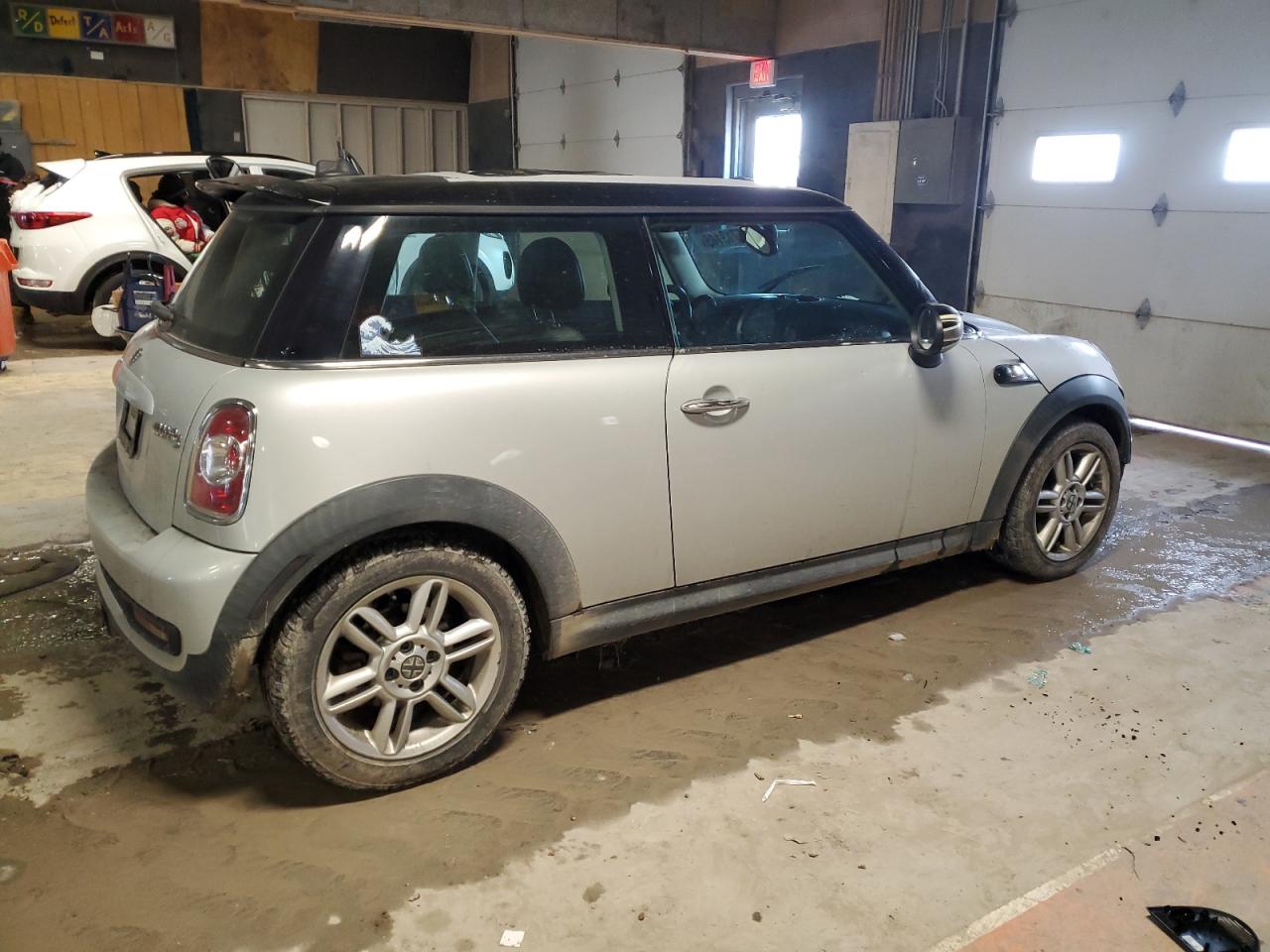 2011 MINI Cooper - Image 3