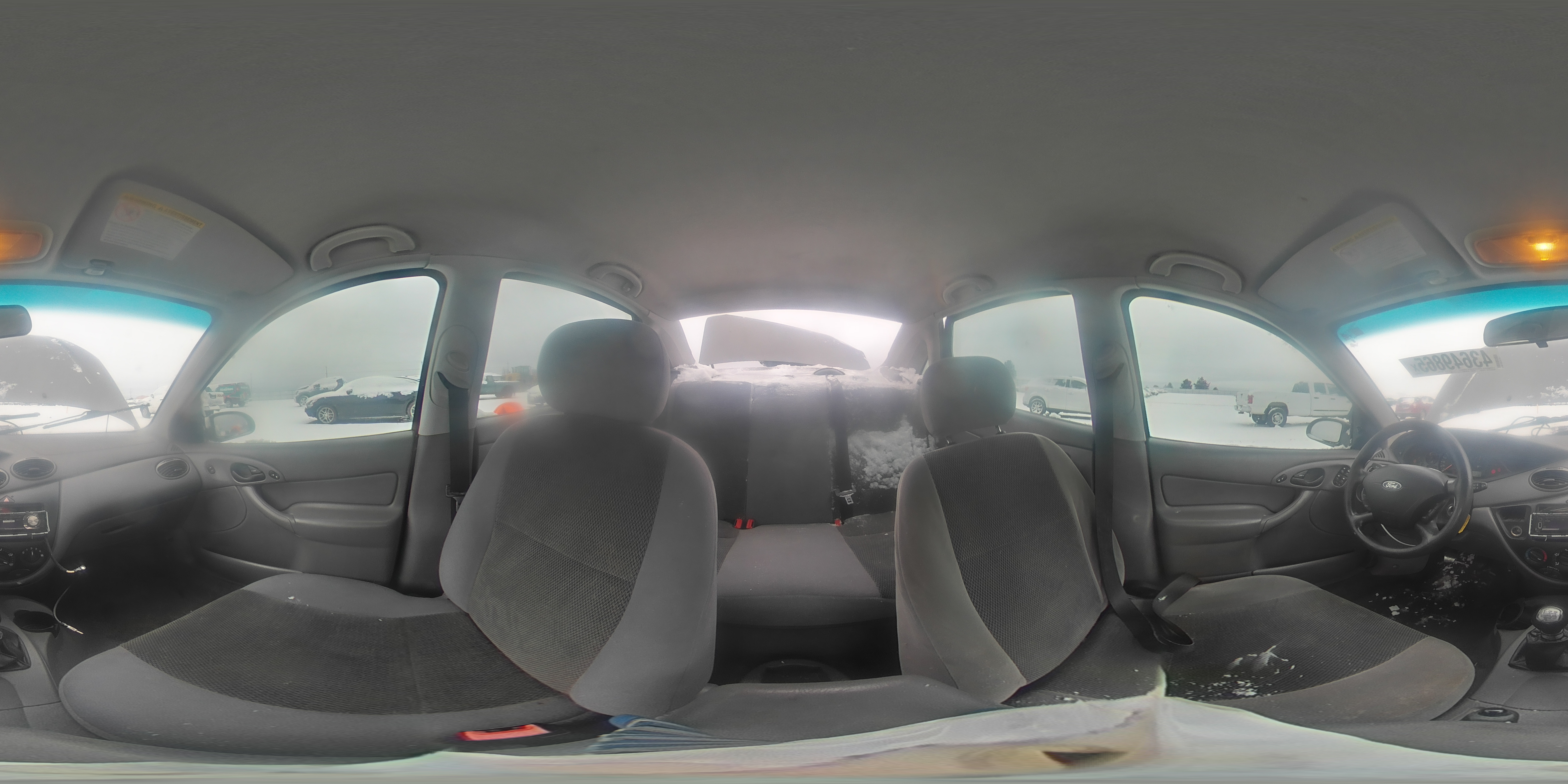 2004 Ford Focus - Image 12