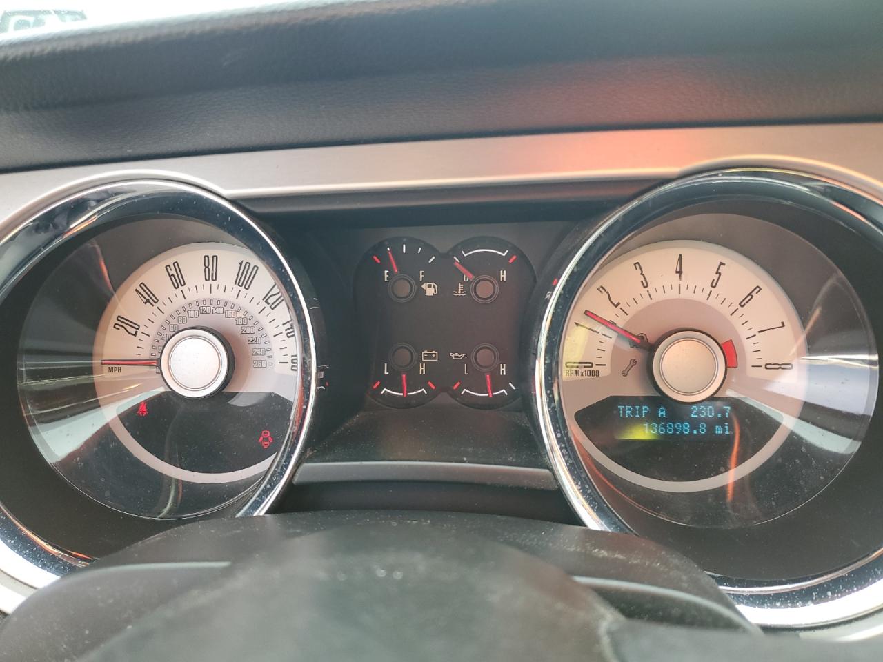 2012 Ford Mustang - Image 9