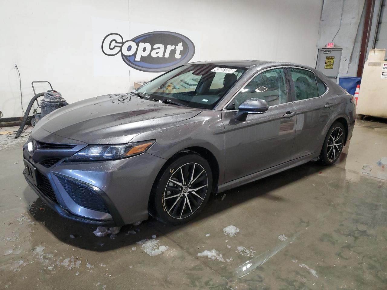 2023 Toyota Camry - Image 1