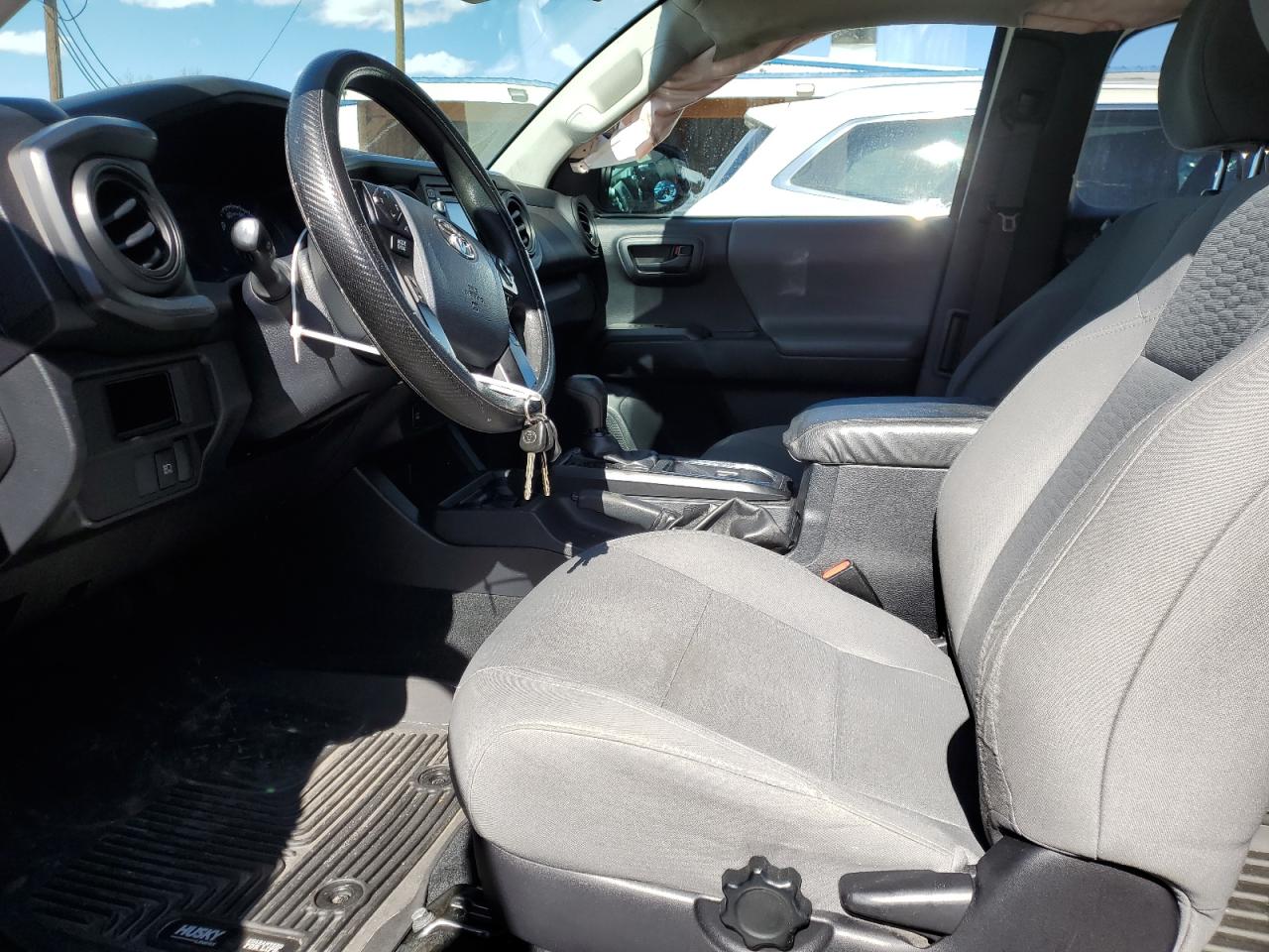 2019 Toyota Tacoma - Image 7