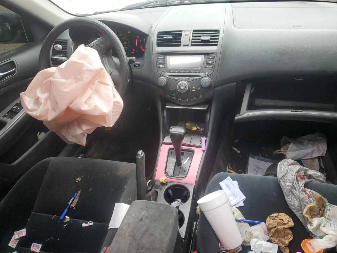 2004 Honda Accord - Image 8