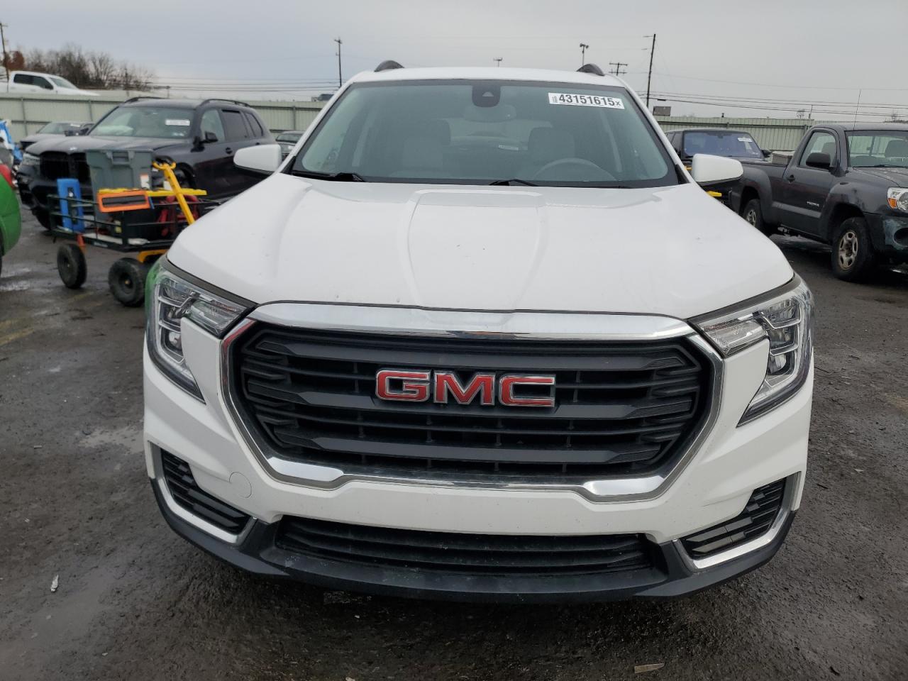 2022 GMC Terrain - Image 5