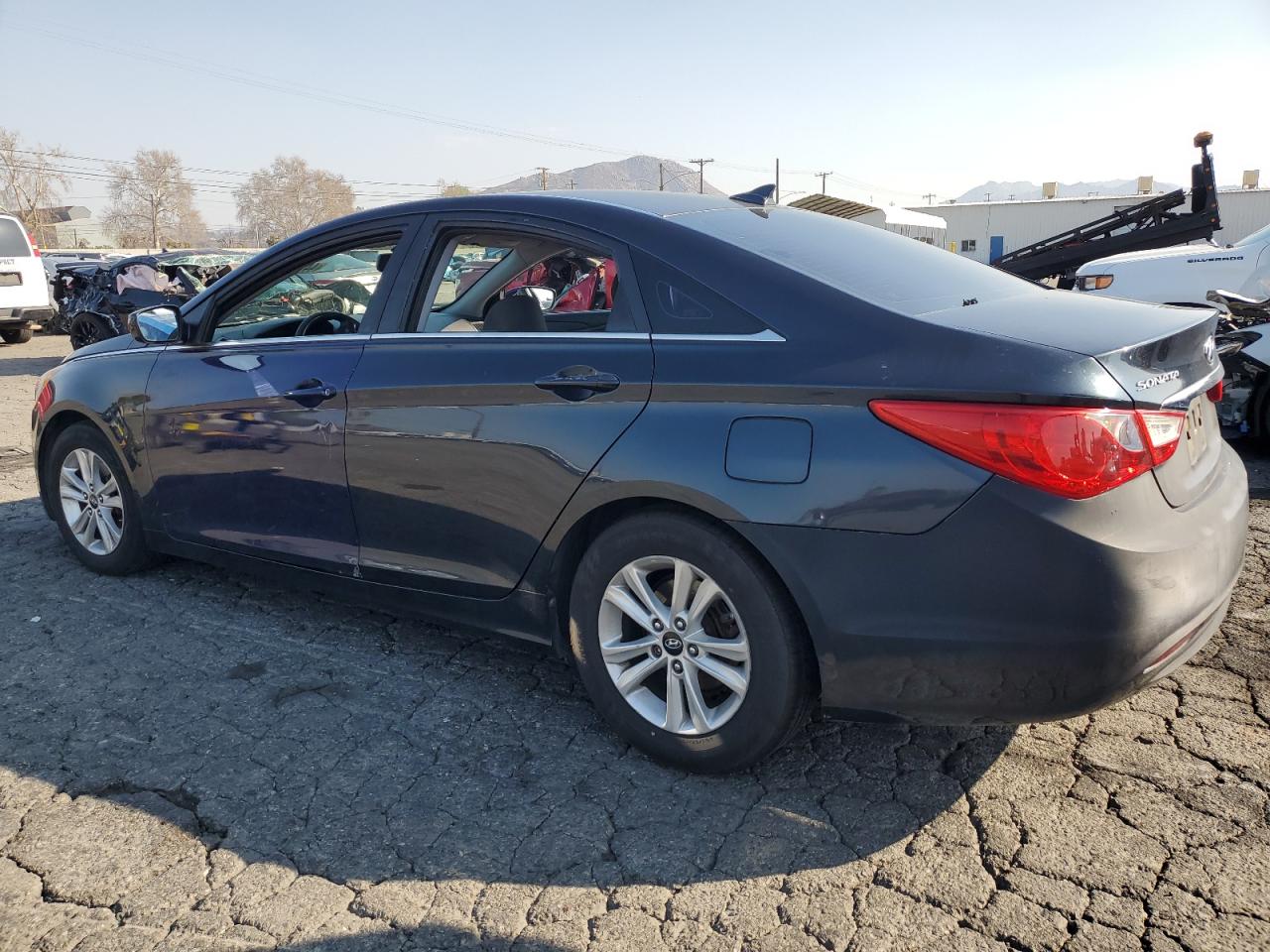 2013 Hyundai Sonata - Image 2