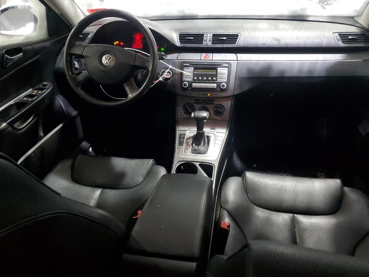 2008 Volkswagen Passat - Image 8