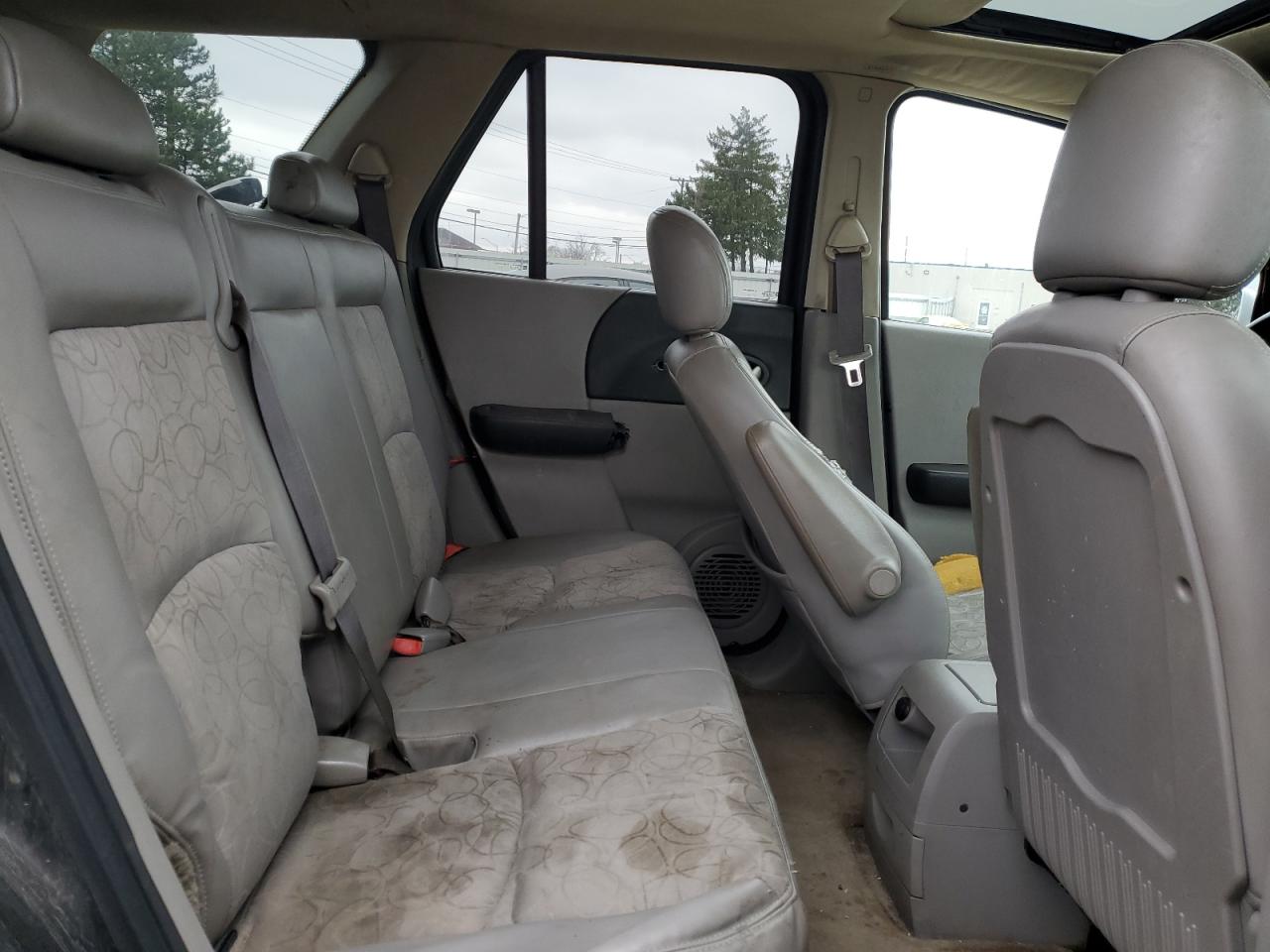 2005 Saturn VUE - Image 11