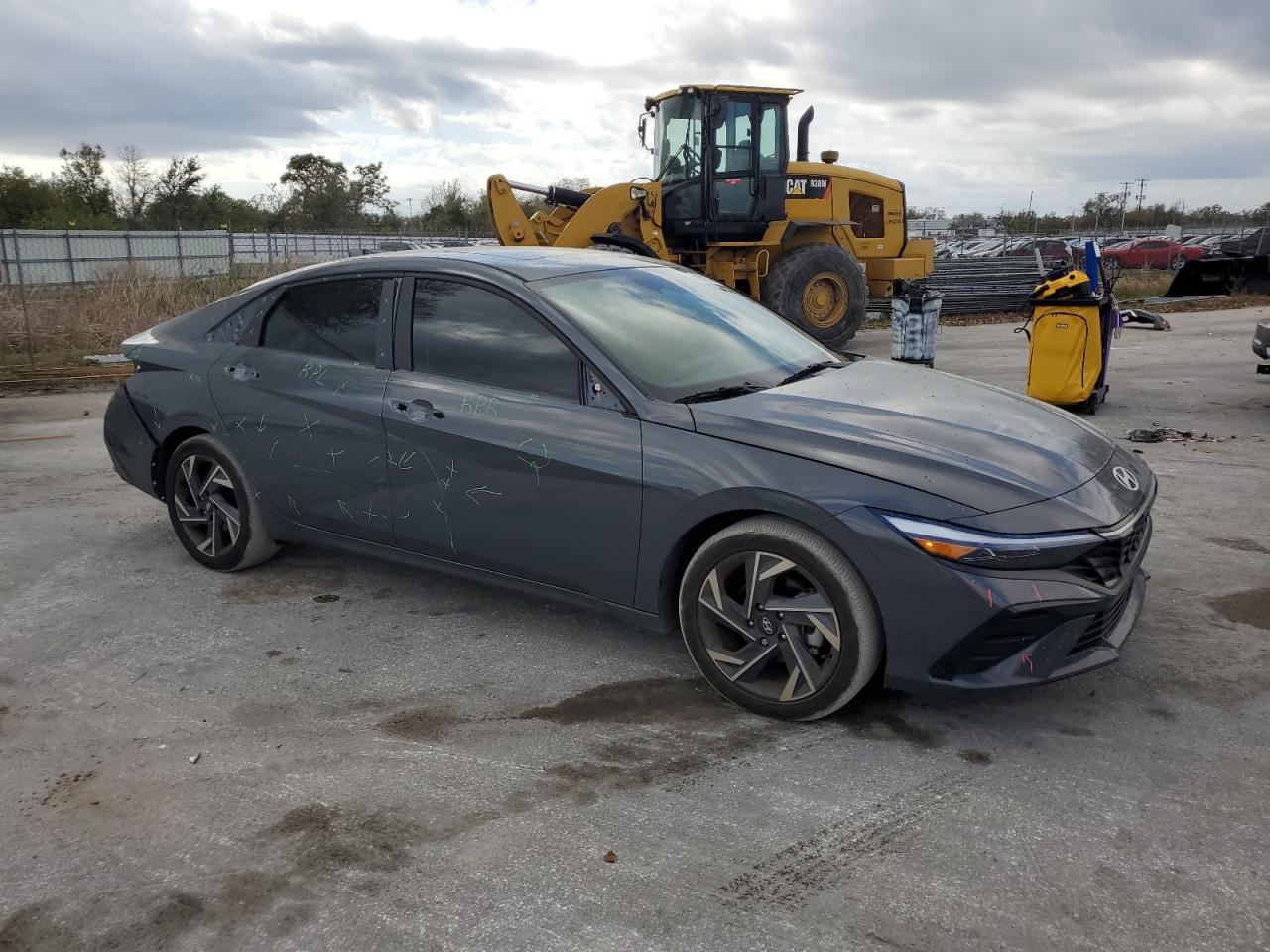 2024 Hyundai Elantra - Image 4