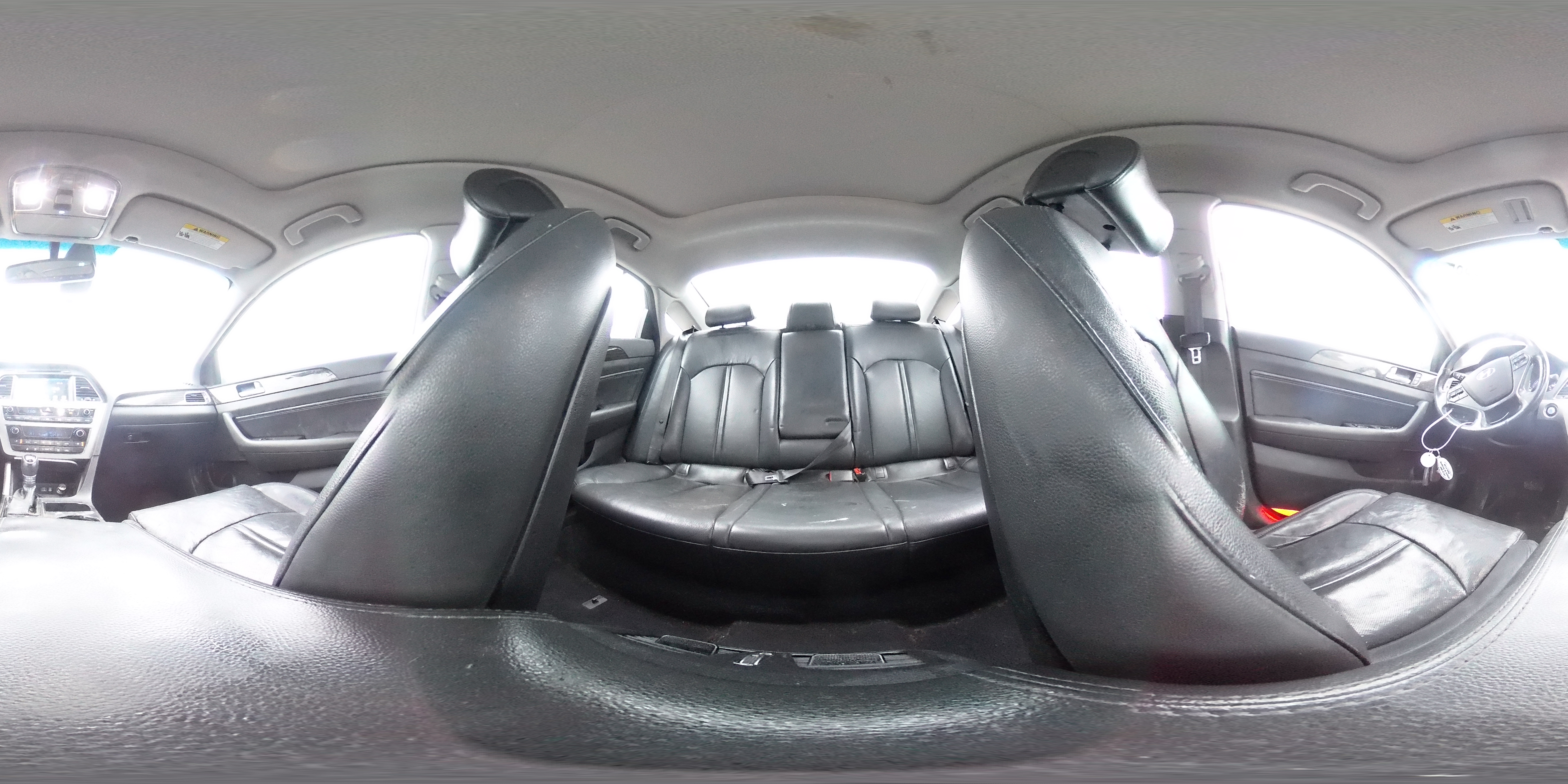 2015 Hyundai Sonata - Image 14