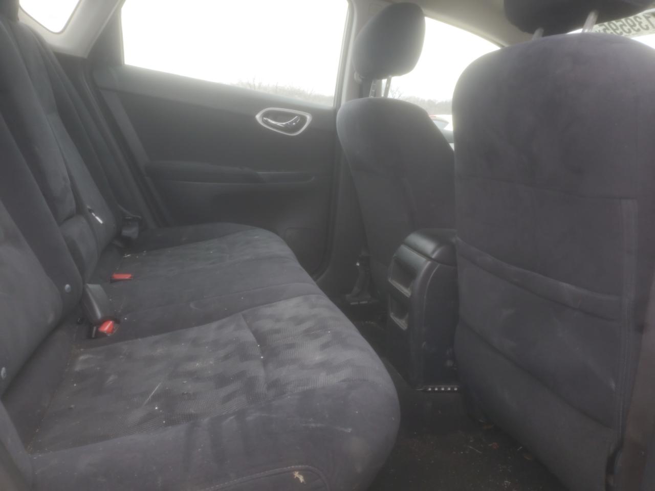 2013 Nissan Sentra - Image 10