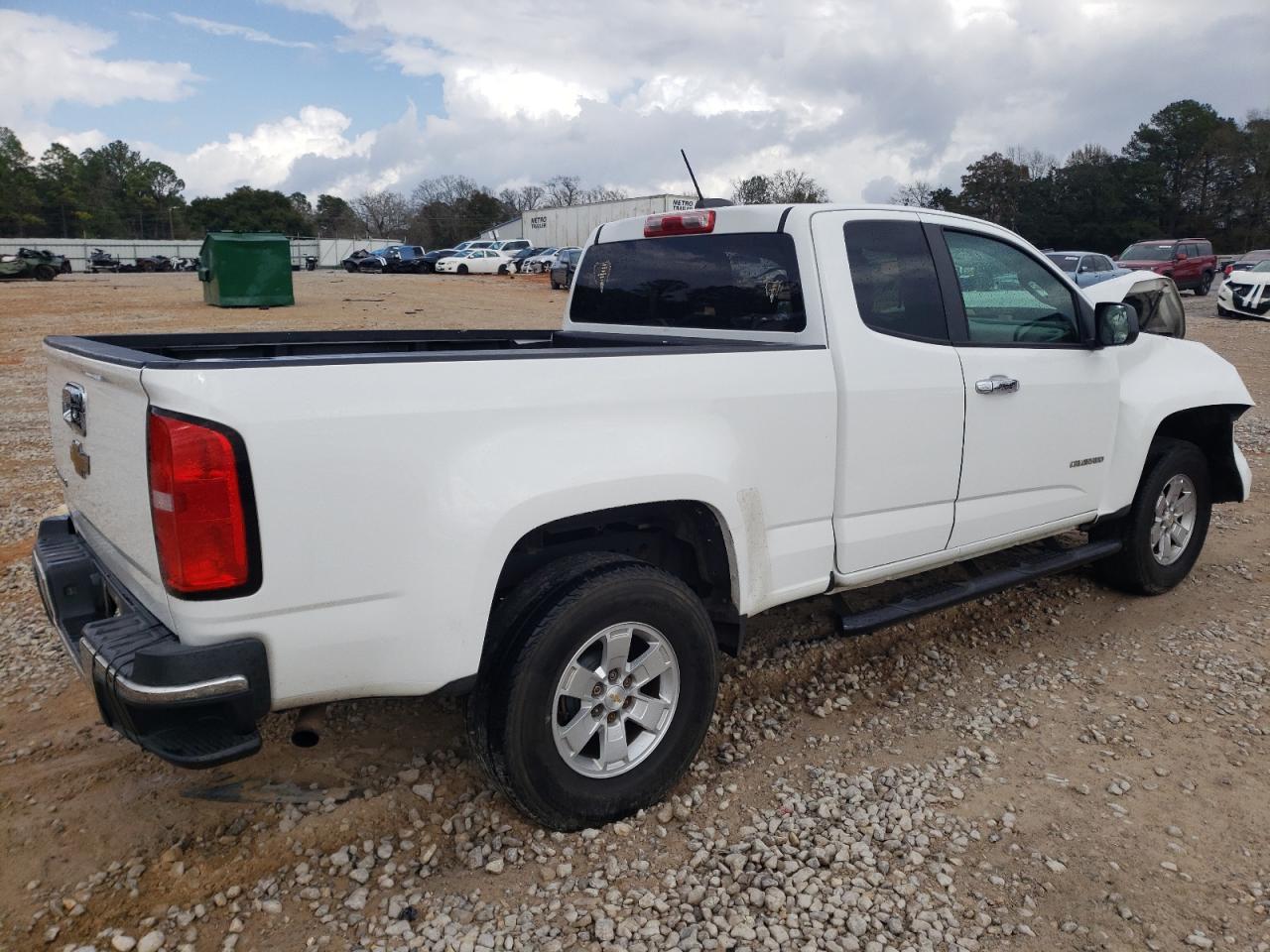2015 Chevrolet Colorado - Image 3