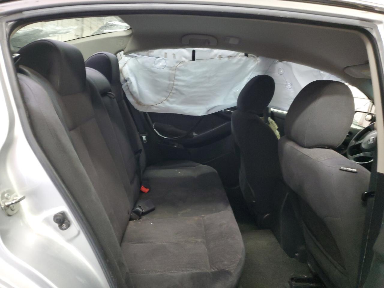 2010 Nissan Altima - Image 10