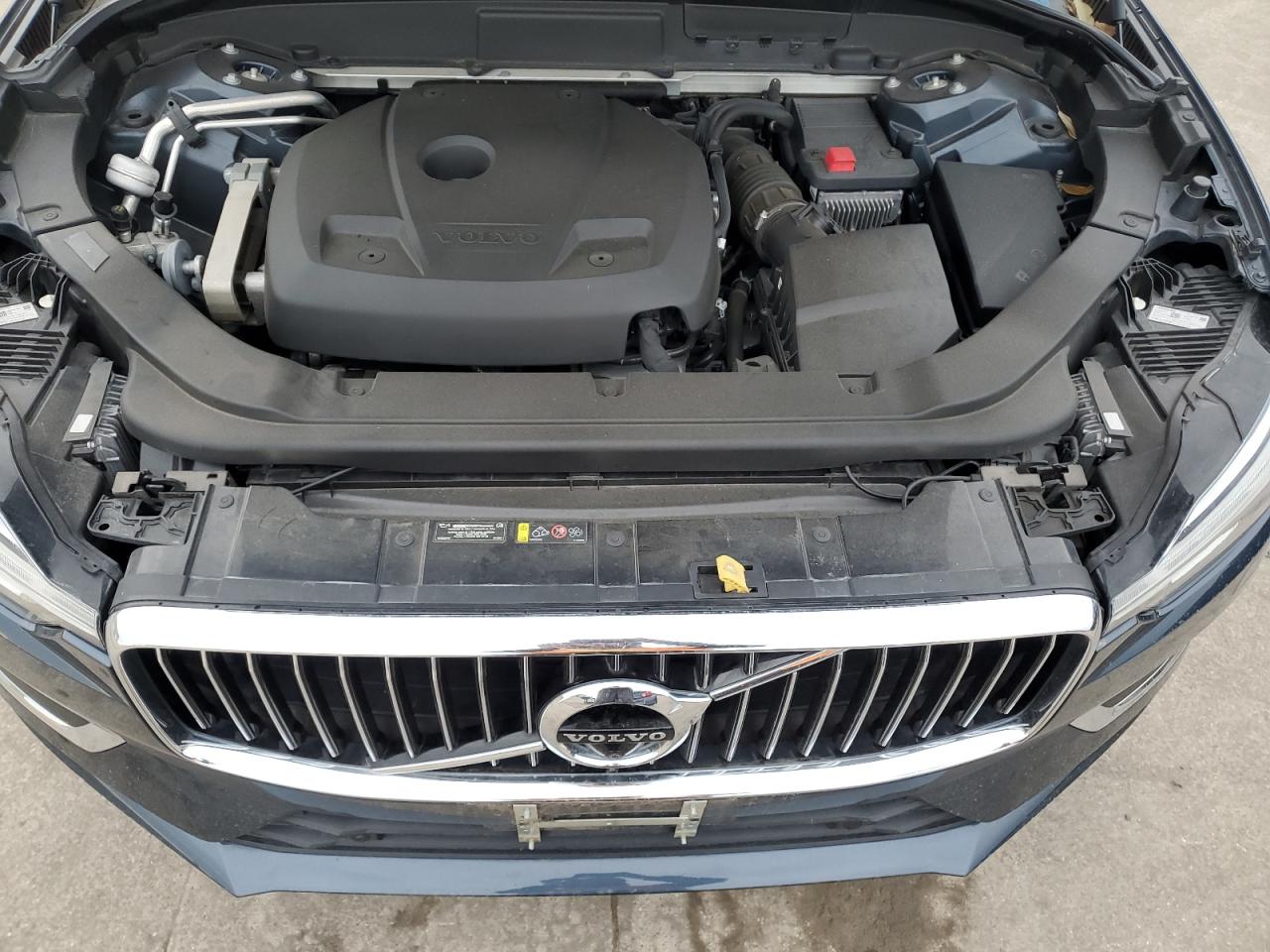 2018 Volvo XC60 - Image 12