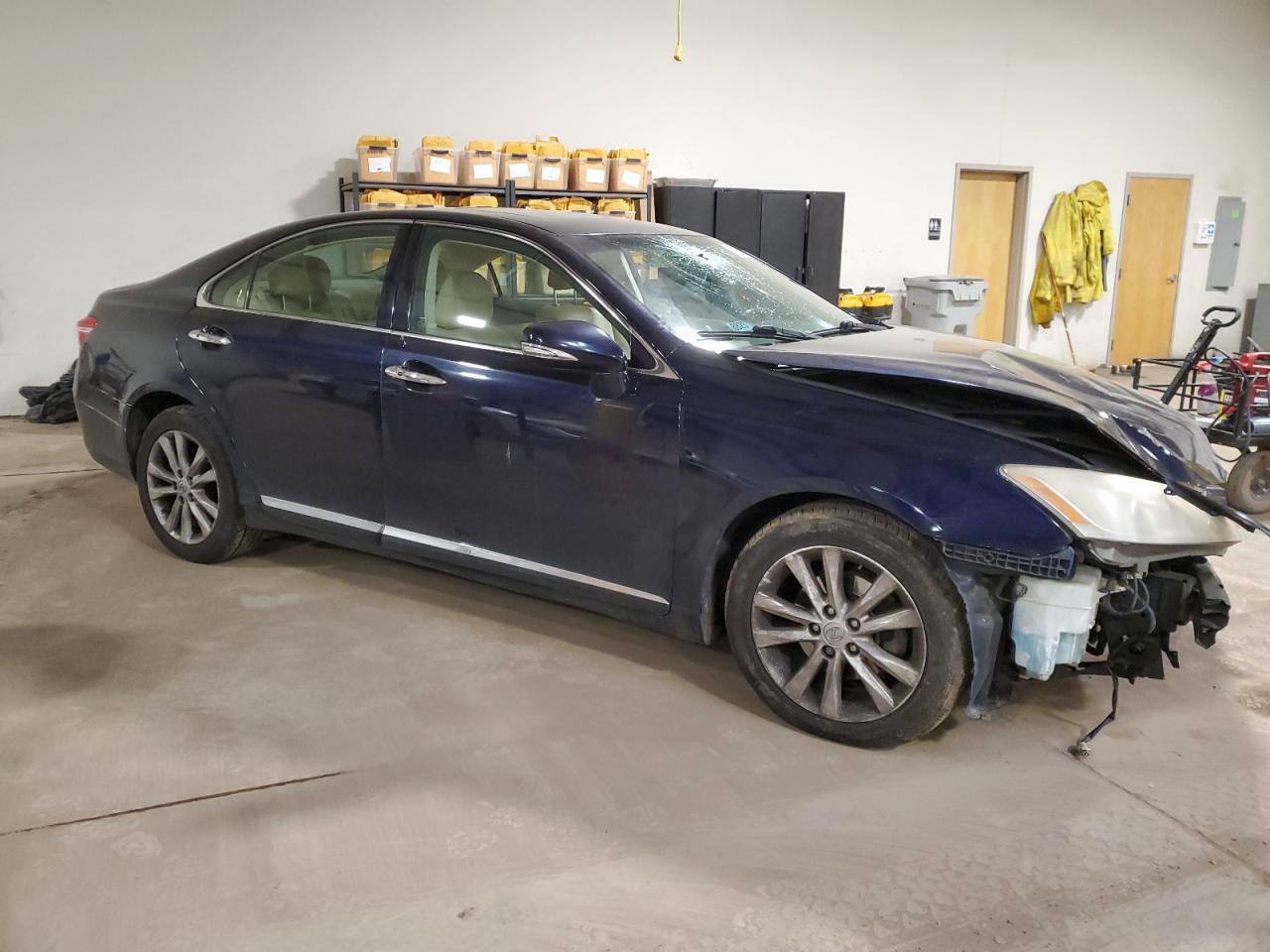 2010 Lexus ES - Image 4