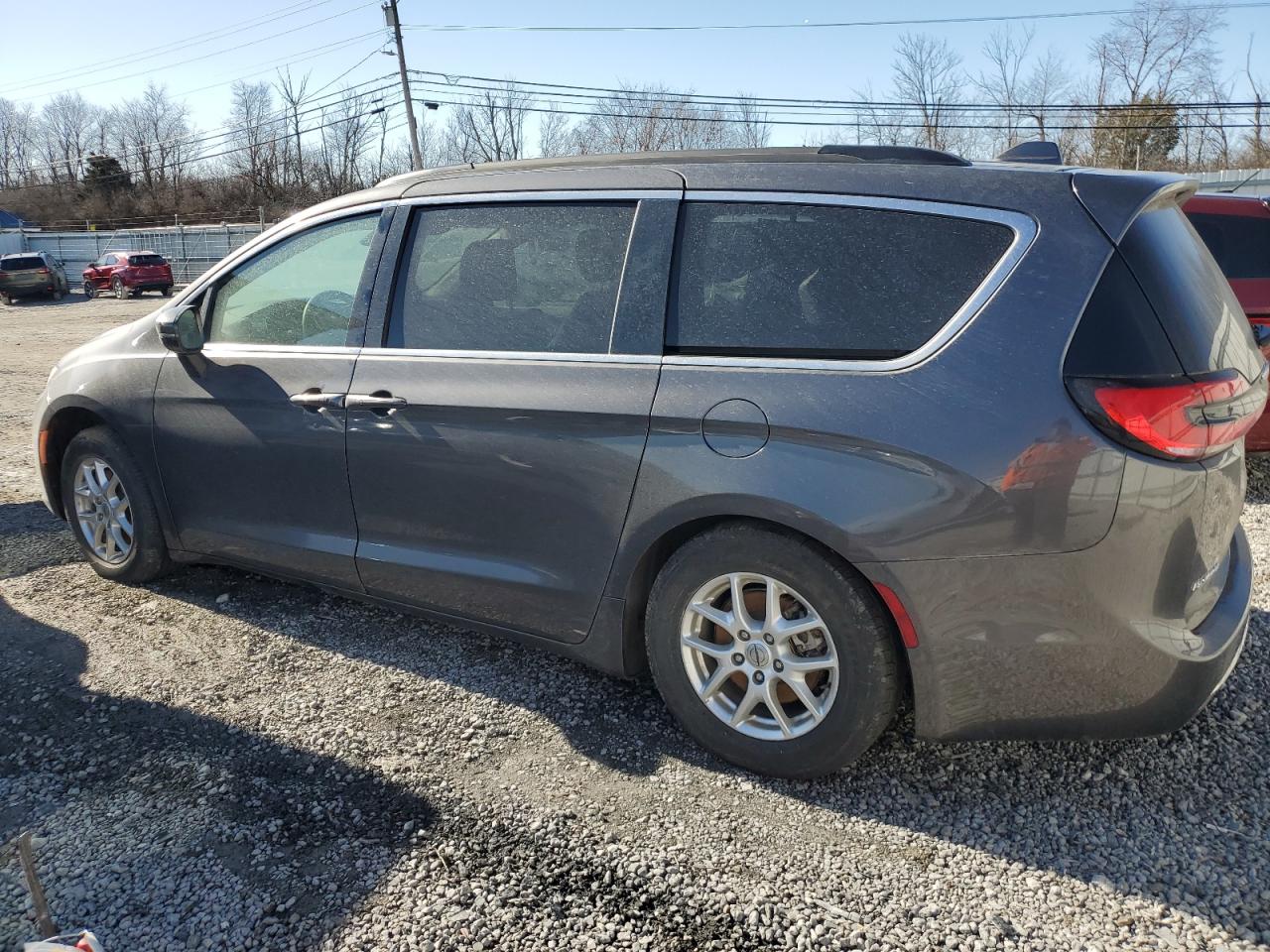 2022 Chrysler Pacifica - Image 2
