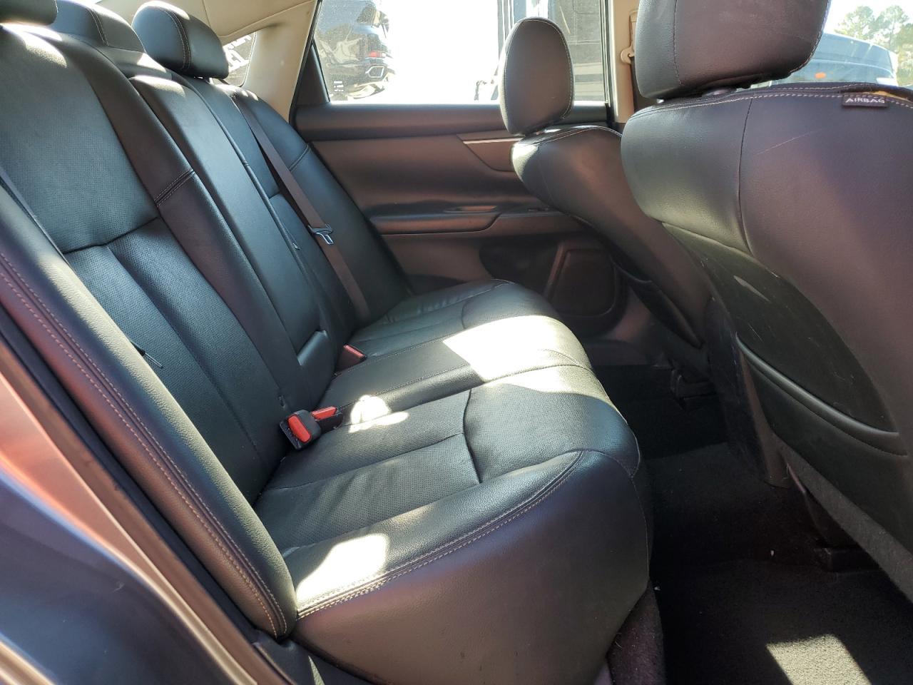 2016 Nissan Altima - Image 10