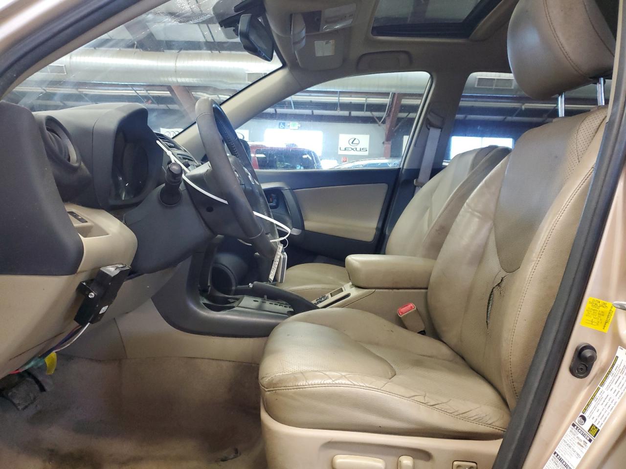 2012 Toyota RAV 4 - Image 7