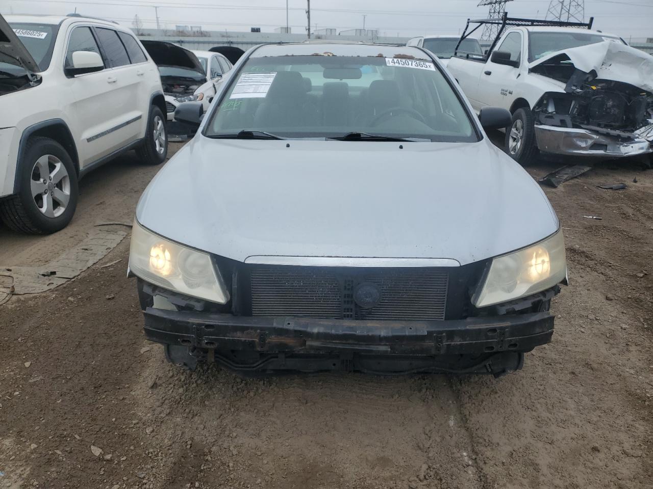 2010 Hyundai Sonata - Image 5