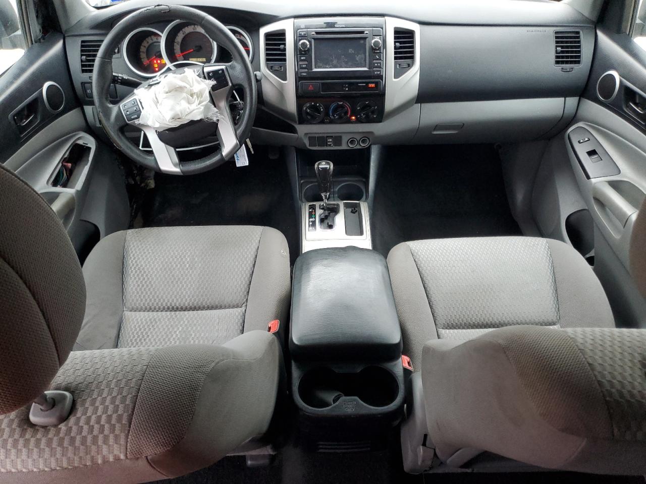 2013 Toyota Tacoma - Image 8