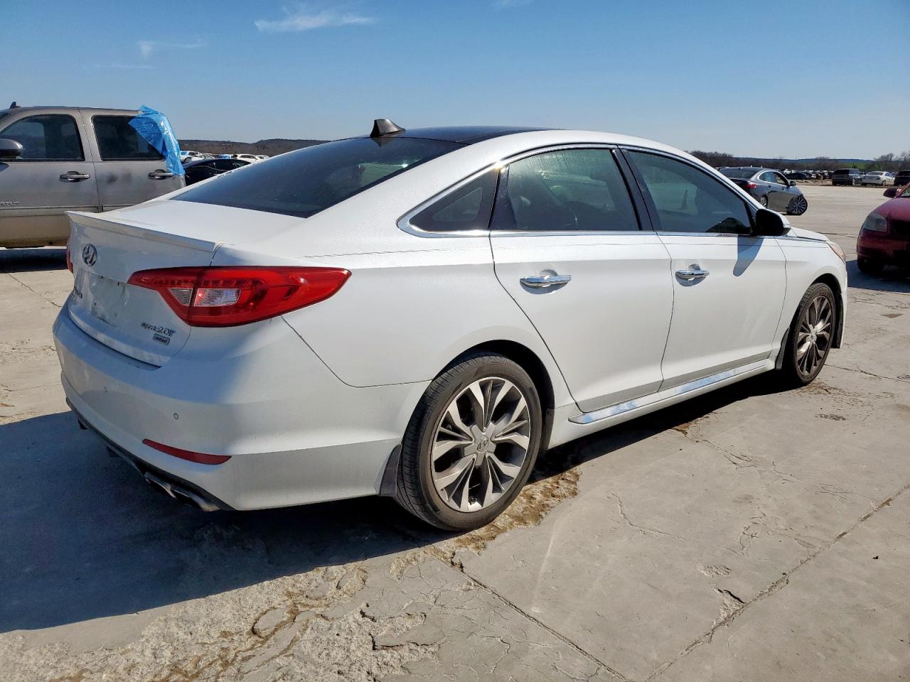 2015 Hyundai Sonata - Image 3
