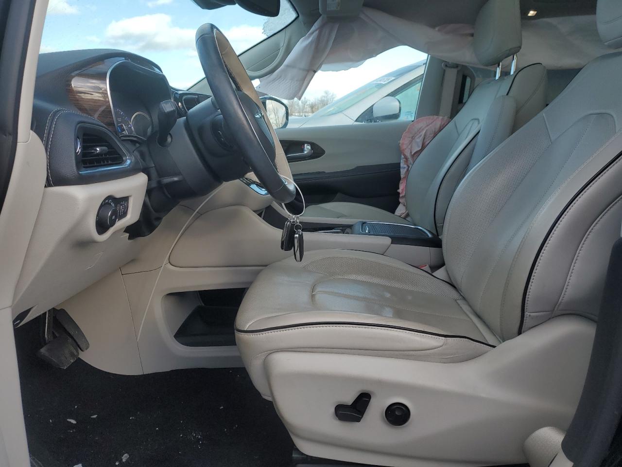 2021 Chrysler Pacifica - Image 7