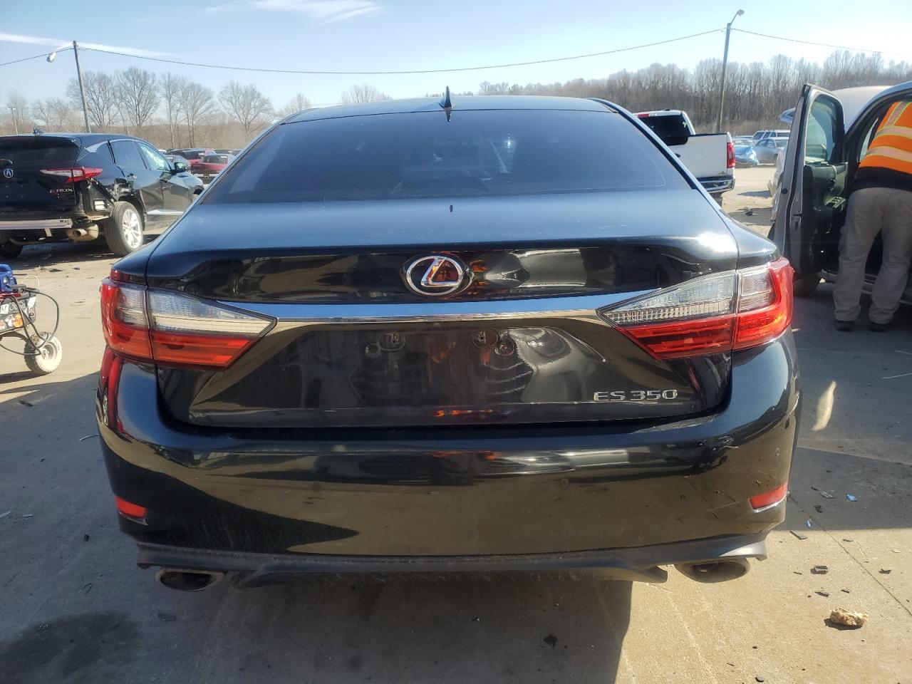 2016 Lexus ES - Image 6