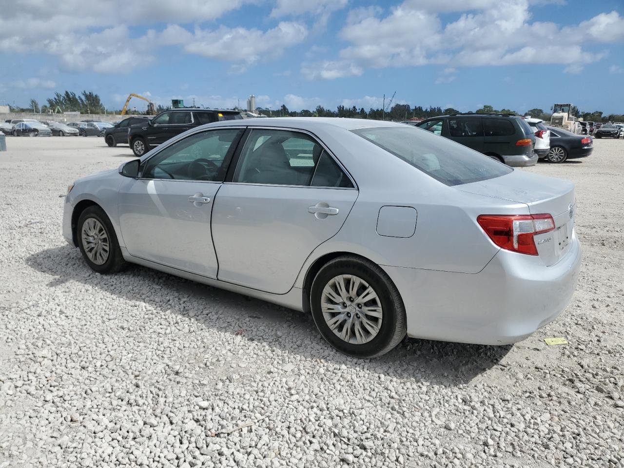 2014 Toyota Camry - Image 2