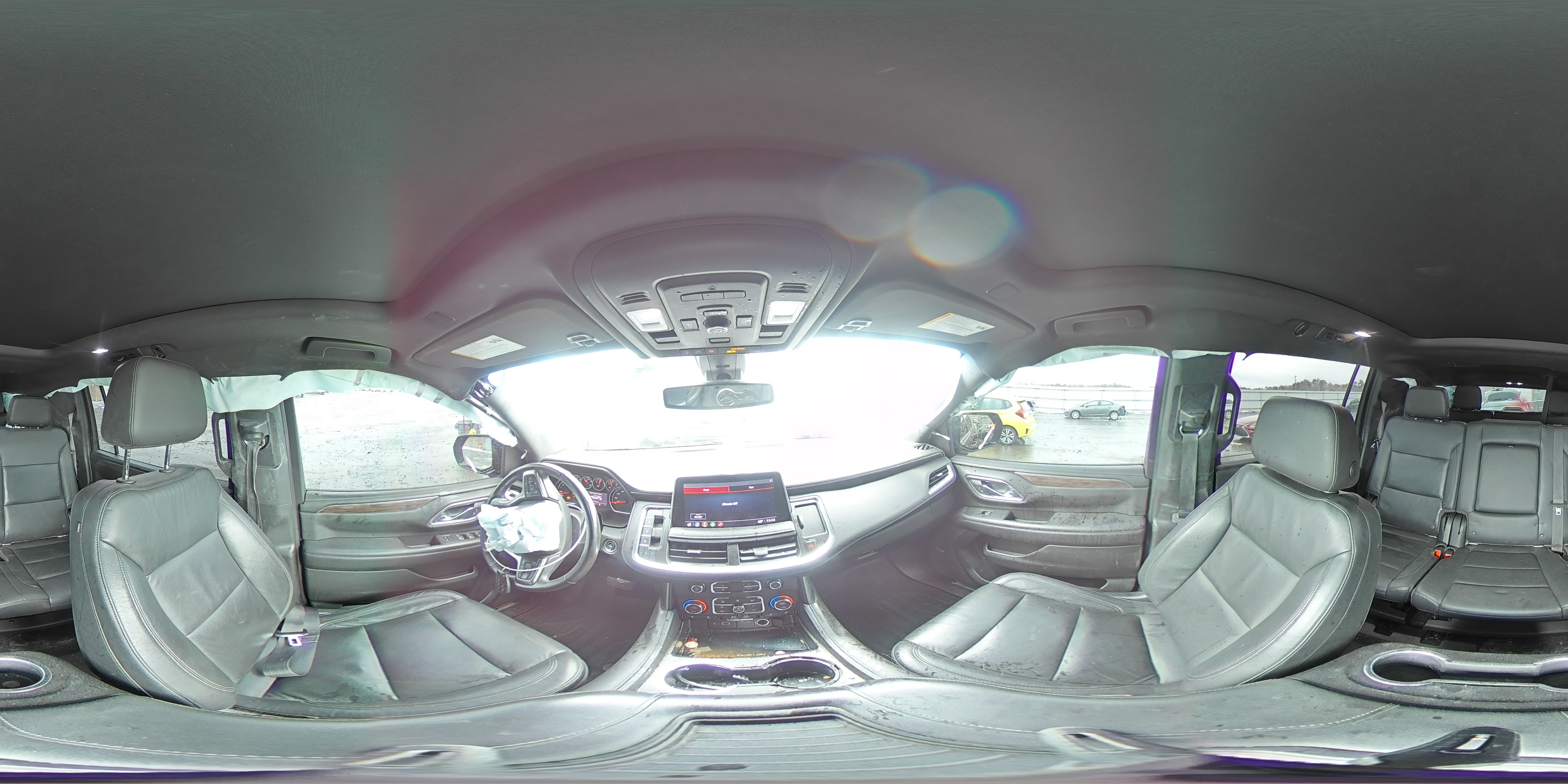 2021 Chevrolet Suburban - Image 13