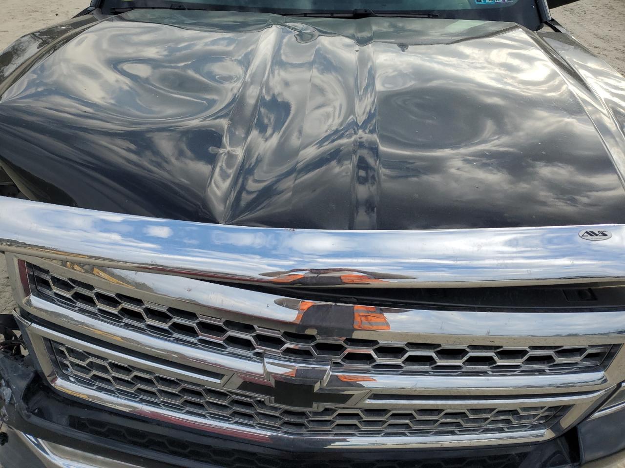 2015 Chevrolet Silverado - Image 11