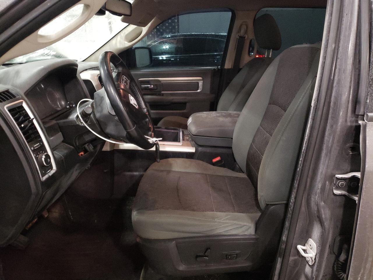 2014 RAM 1500 - Image 7