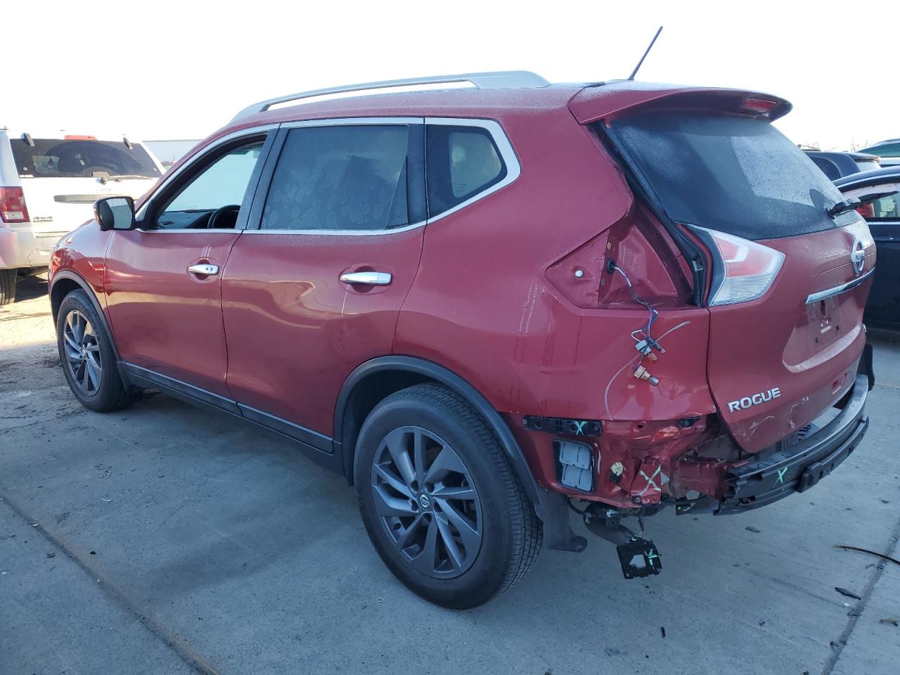2016 Nissan Rogue - Image 2