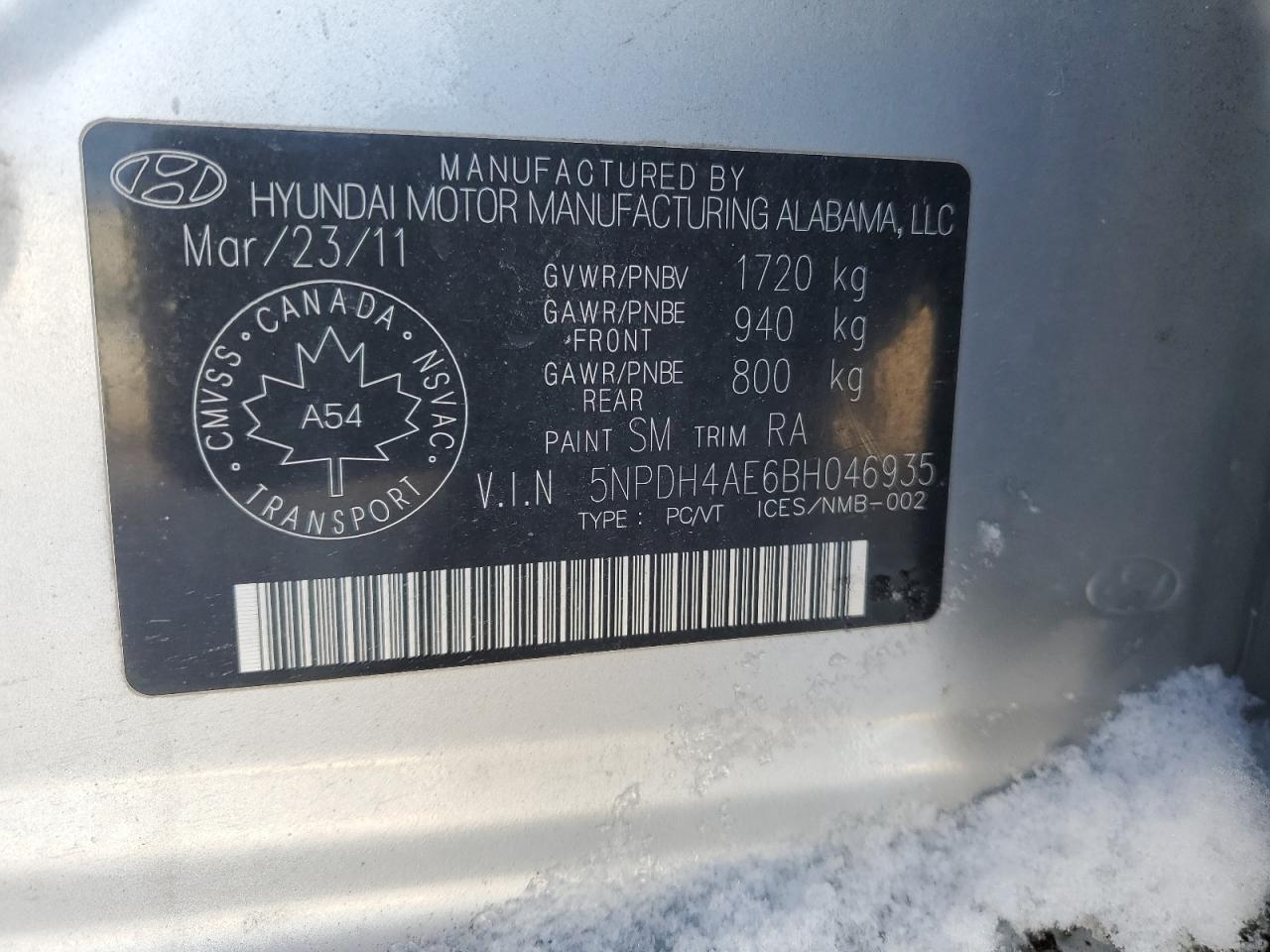2011 Hyundai Elantra - Image 12
