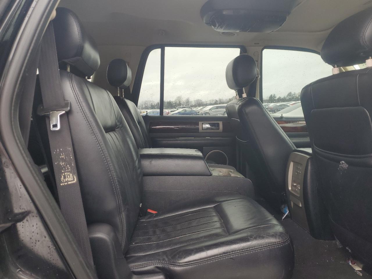 2003 Lincoln Navigator - Image 11