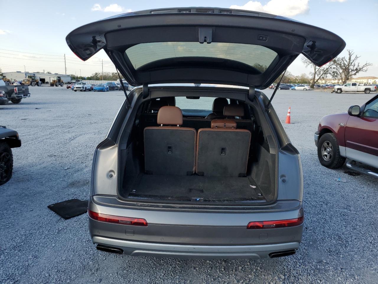 2018 Audi Q7 - Image 6